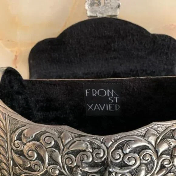 From St Xavier  Metal Atria Clutch/ Crossbody - Picture 8 of 11